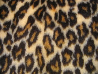 Fuzzy cheetah steering clearance wheel cover