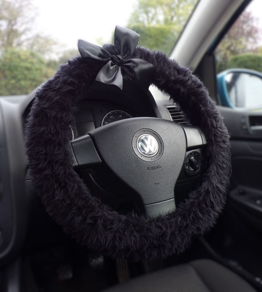 Black Steering Wheel Cover Microfiber Leather,Fit for Toyota Camry 2014 2013 2012 Venza 2015 2014 2013 Non-Slip, Breathable並行輸入品 Black fluffy faux fur car steering wheel cover with Black satin Bow